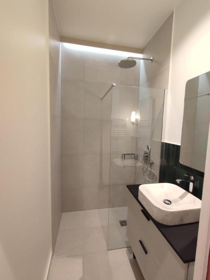 Suite Confortable Sur Le Canal Saint-Martin / Republique Paříž Exteriér fotografie